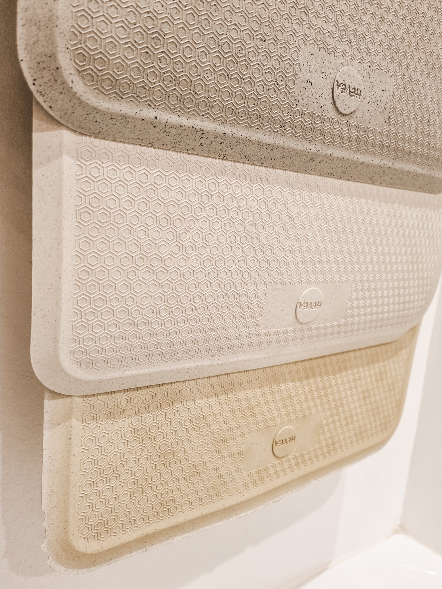 Honeycomb Anti Slip Bath Mat 75 x 34 cm